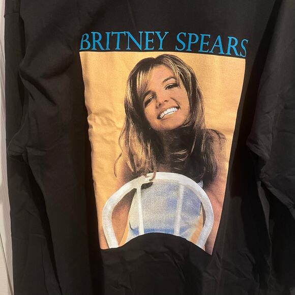 Britney Spears Baby One More Time Album Poster Graphic Tee Black 1X NWOT - Picture 2 of 5